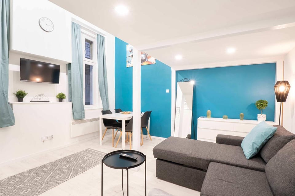 TV and multimedia, Living room
