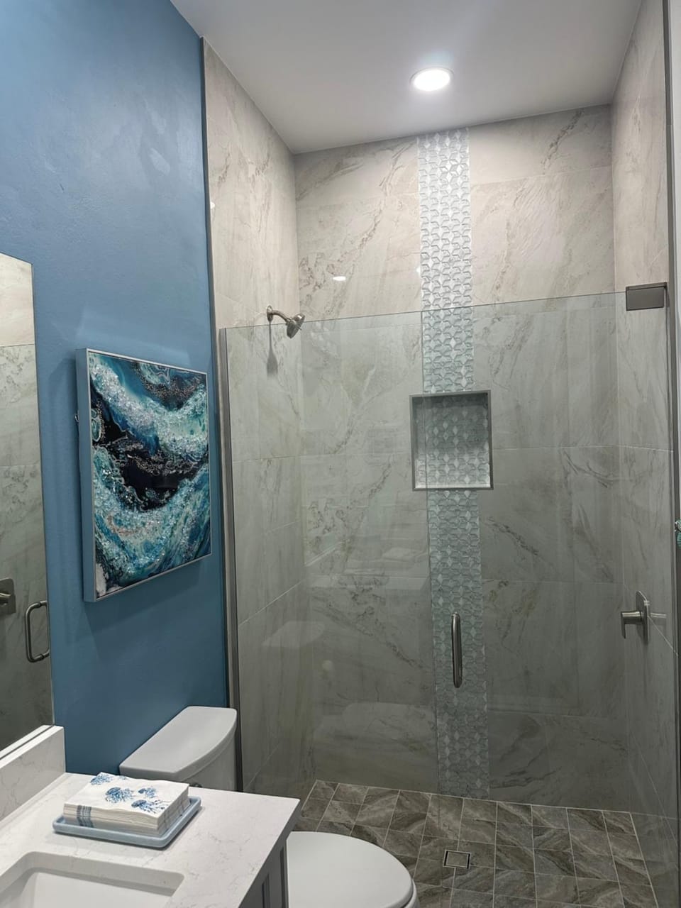 Shower, Toilet, Bathroom