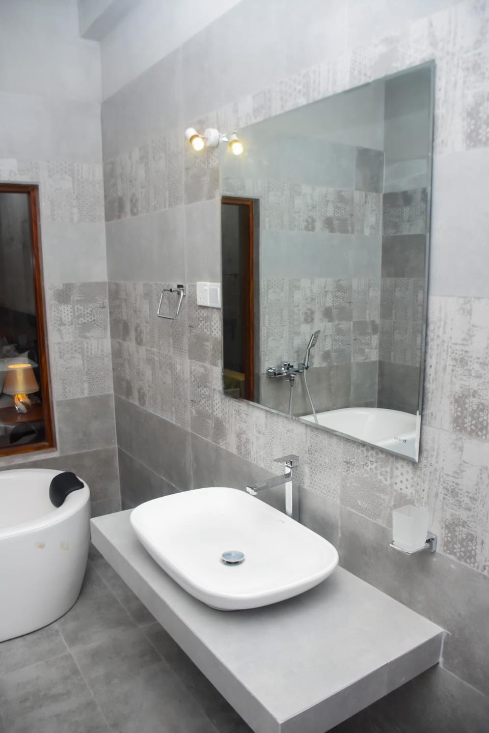 Bathroom, Bath