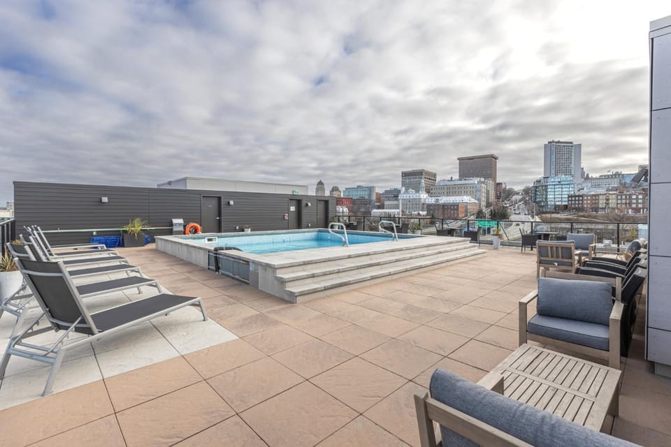 L'Horizon Urbain, Centre Ville, Toit-Terrasse Gym Apartment in Quebec City