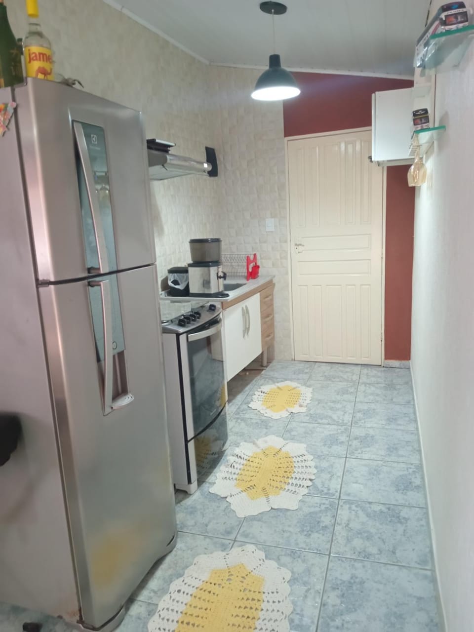 Casa na praia para até 3 pessoas próximo a praia e centro House in São Sebastião