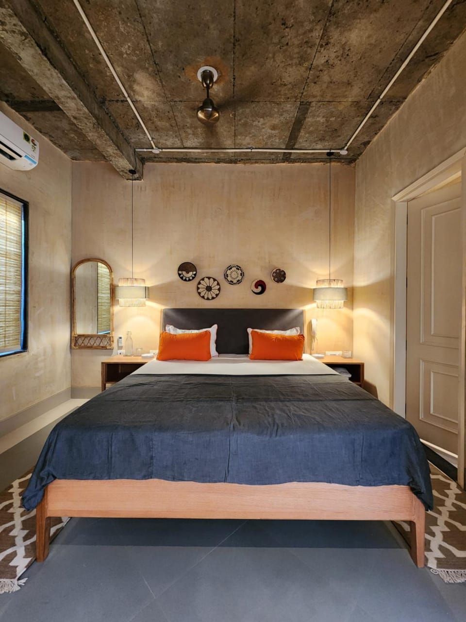 Bed, Decorative detail, Bedroom