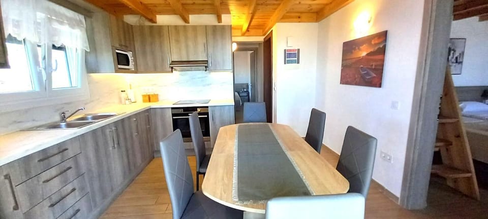 Seating area, Dining area, Dinner, kitchen