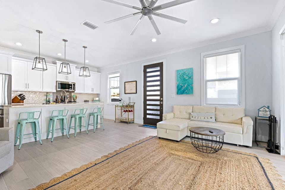 Sunset Oasis - Luxury Pool Home - 350 Feet to the Beach Apartment in New Smyrna Beach
