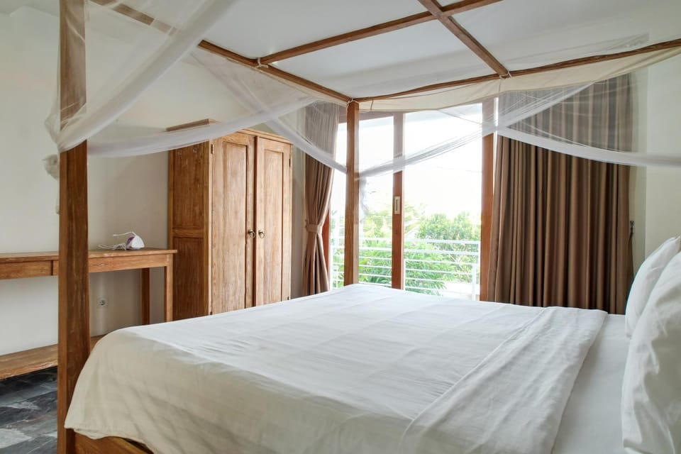 Canggu 4 Bed Family Villa with 360 Rooftop Views Villa in North Kuta