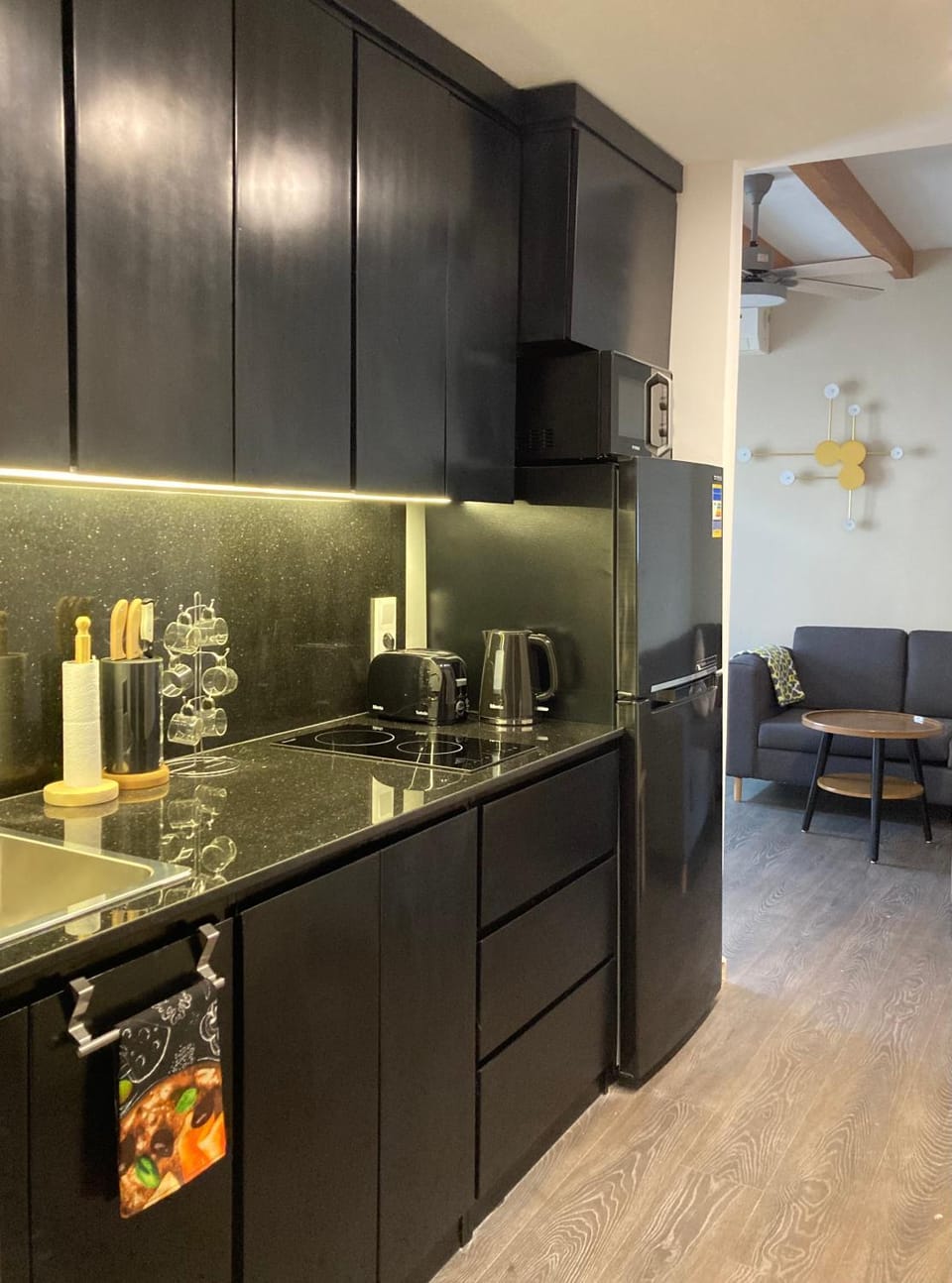 Coffee/tea facilities, Kitchen or kitchenette
