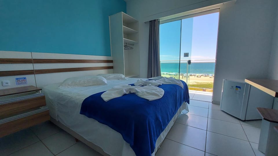 Bed, Natural landscape, Photo of the whole room, Bedroom, Sea view, towels