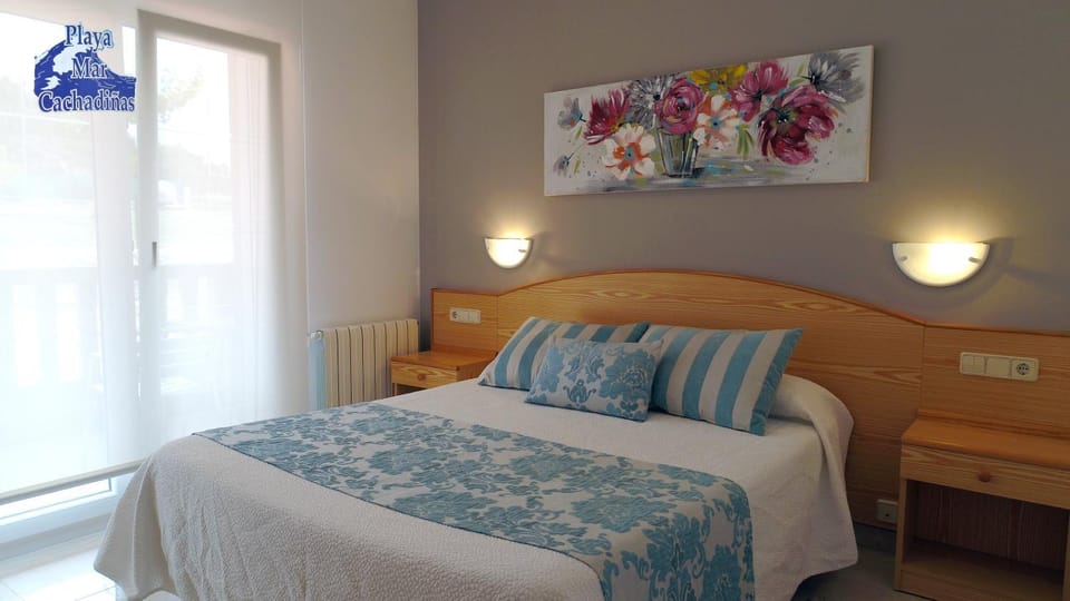 Bed, Photo of the whole room, Bedroom, On site