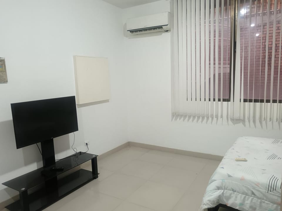 Communal lounge/ TV room, TV and multimedia, air conditioner
