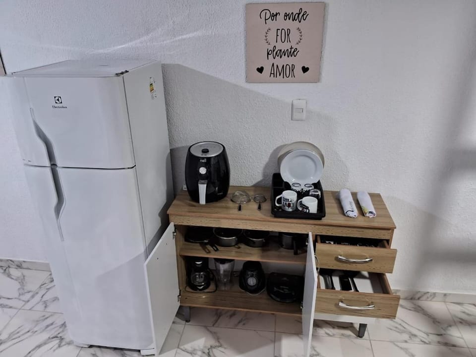 Coffee/tea facilities, Kitchen or kitchenette, oven, toaster