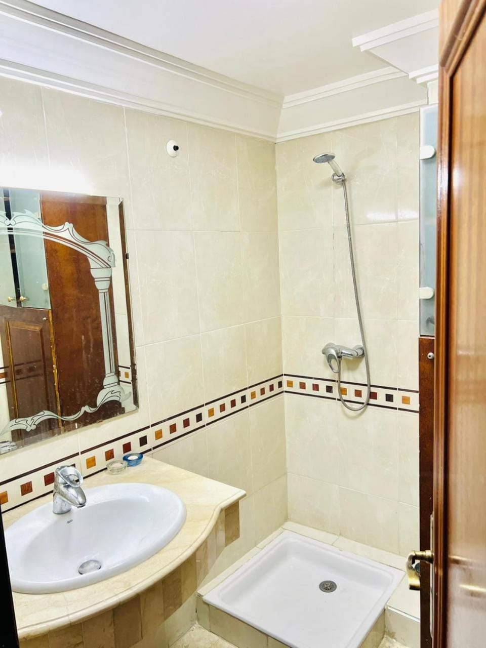 Shower, Bathroom, towels