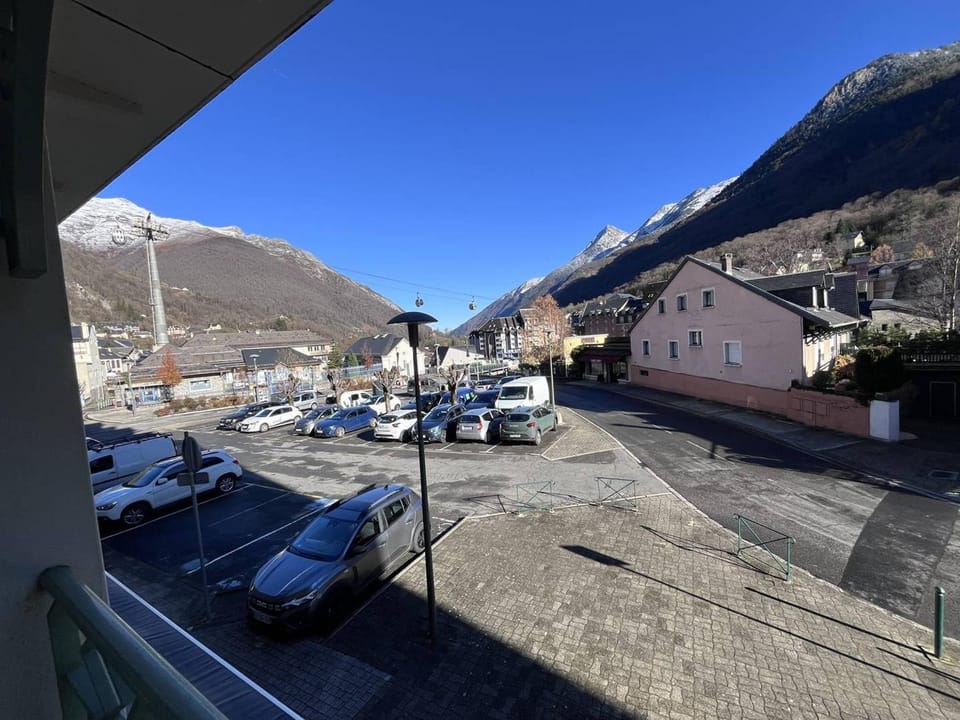 Charmant appartement avec 2 chambres à Cauterets - FR-1-812-127 Apartment in Cauterets