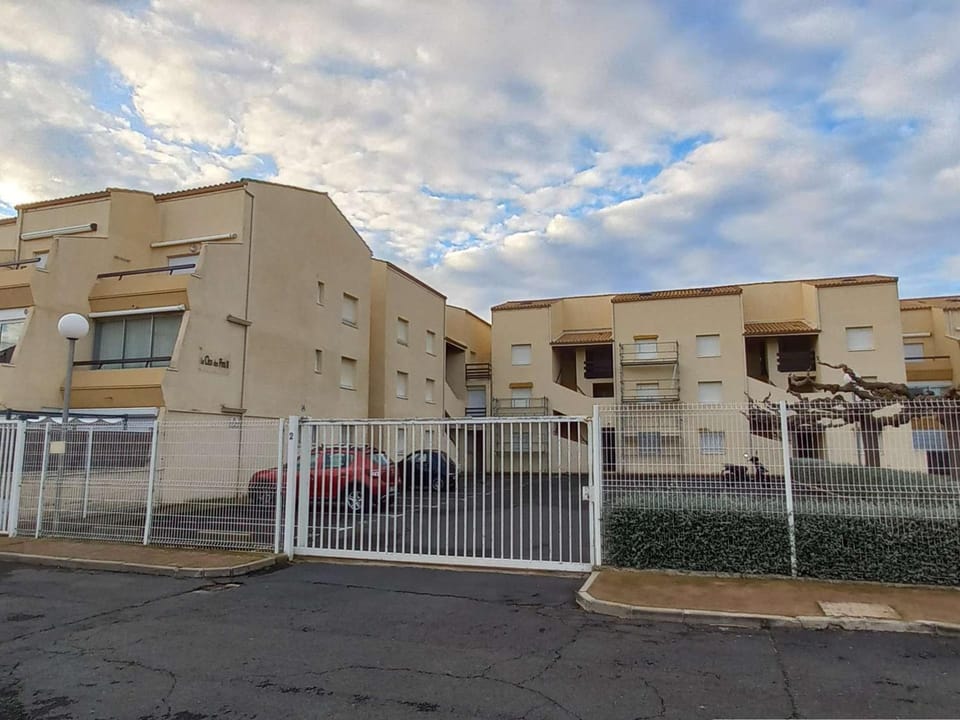 Appartement 4 pers. avec piscine, parking, animaux admis - FR-1-387-211 Apartment in Marseillan