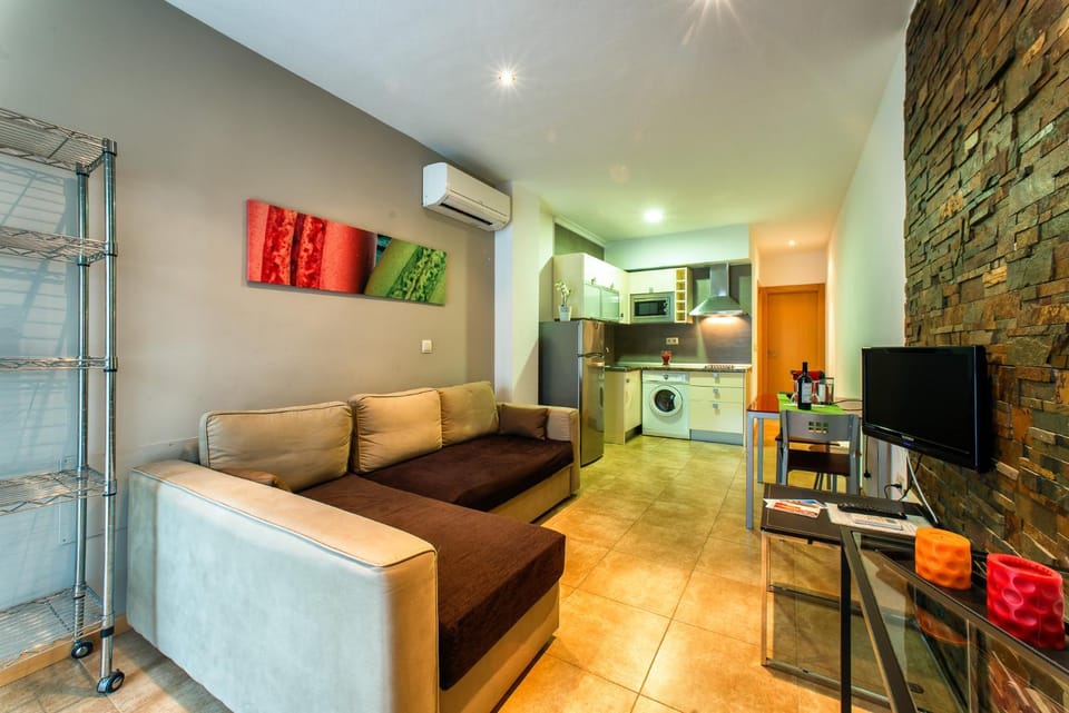 Kitchen or kitchenette, Living room, Seating area
