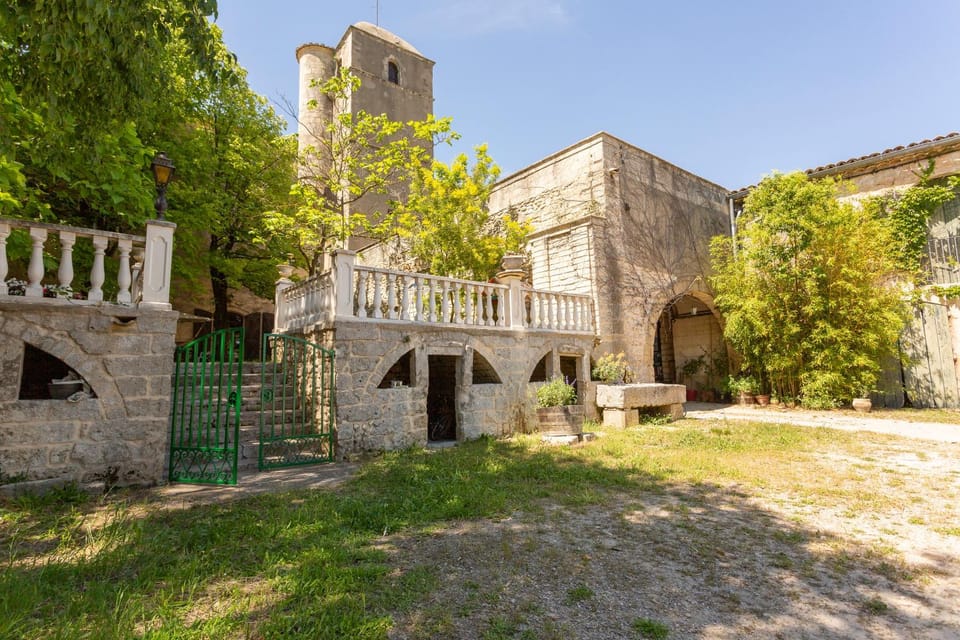 Property building, Nearby landmark, Facade/entrance