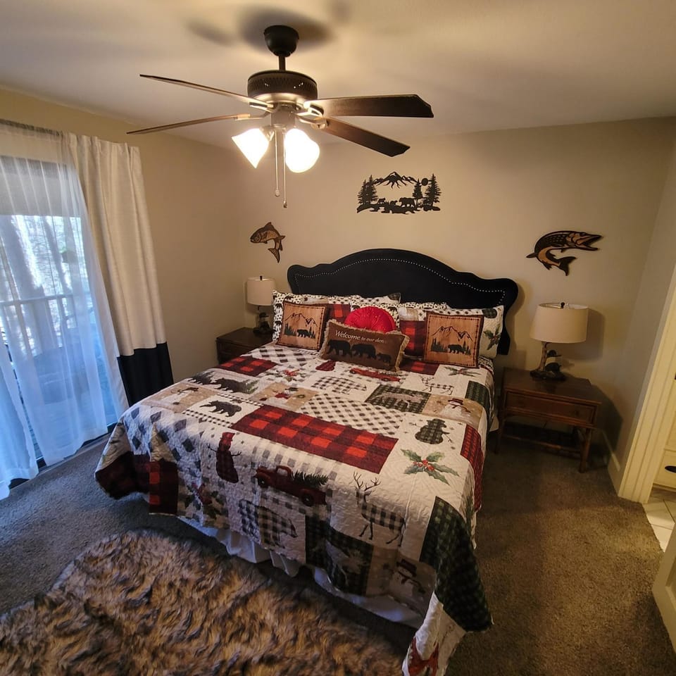 Bear Den on Lake Ouachita 2BR Condo at Mountain Harbor Resort House in Lake Ouachita