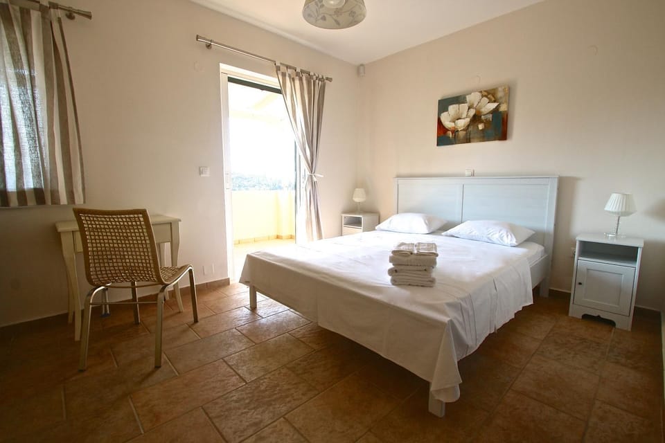 Day, Photo of the whole room