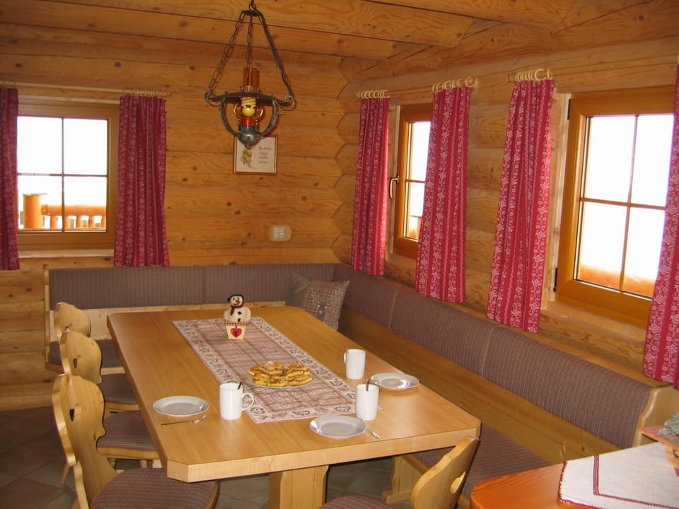 Communal lounge/ TV room, Living room, Seating area, Dining area
