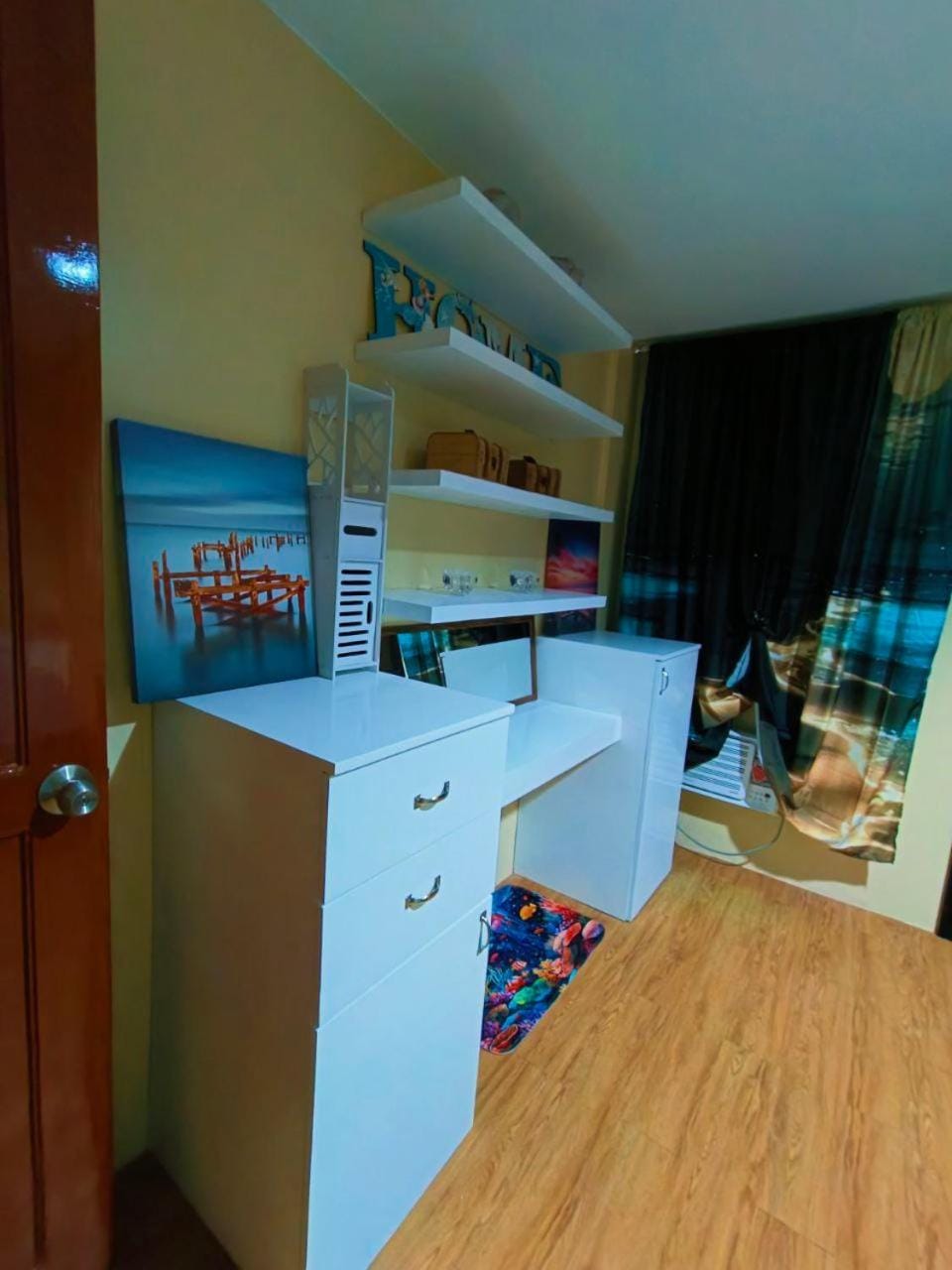 Bedroom, wardrobe