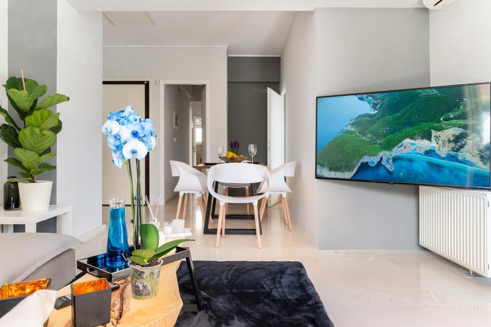 Eclipse Riviera Cosy Apartment in South Athens