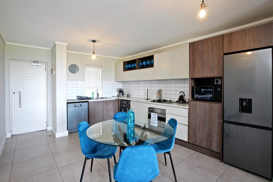 Waters Edge Uno Apartment in Cape Town