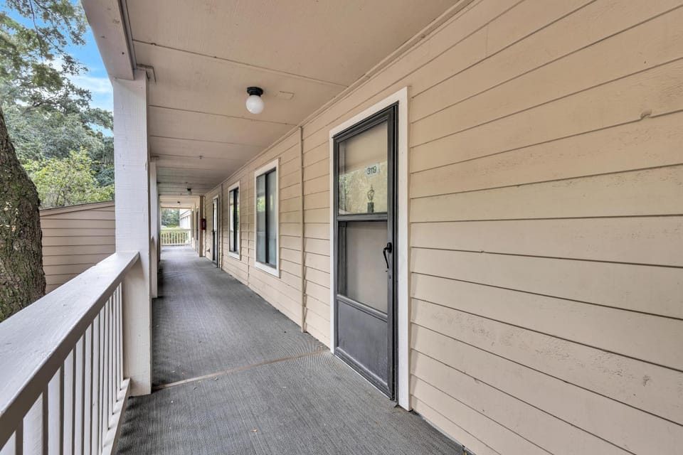 Port Royal Spa heaven with beach access Apartment in Hilton Head Island