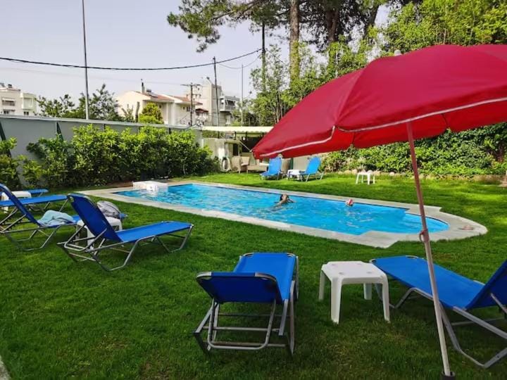 Villa Maira 2, Amazing Family apartment, 4 BR, 2 BA, Swimming Pool, 150m to beach Apartment in Decentralized Administration of Macedonia and Thrace