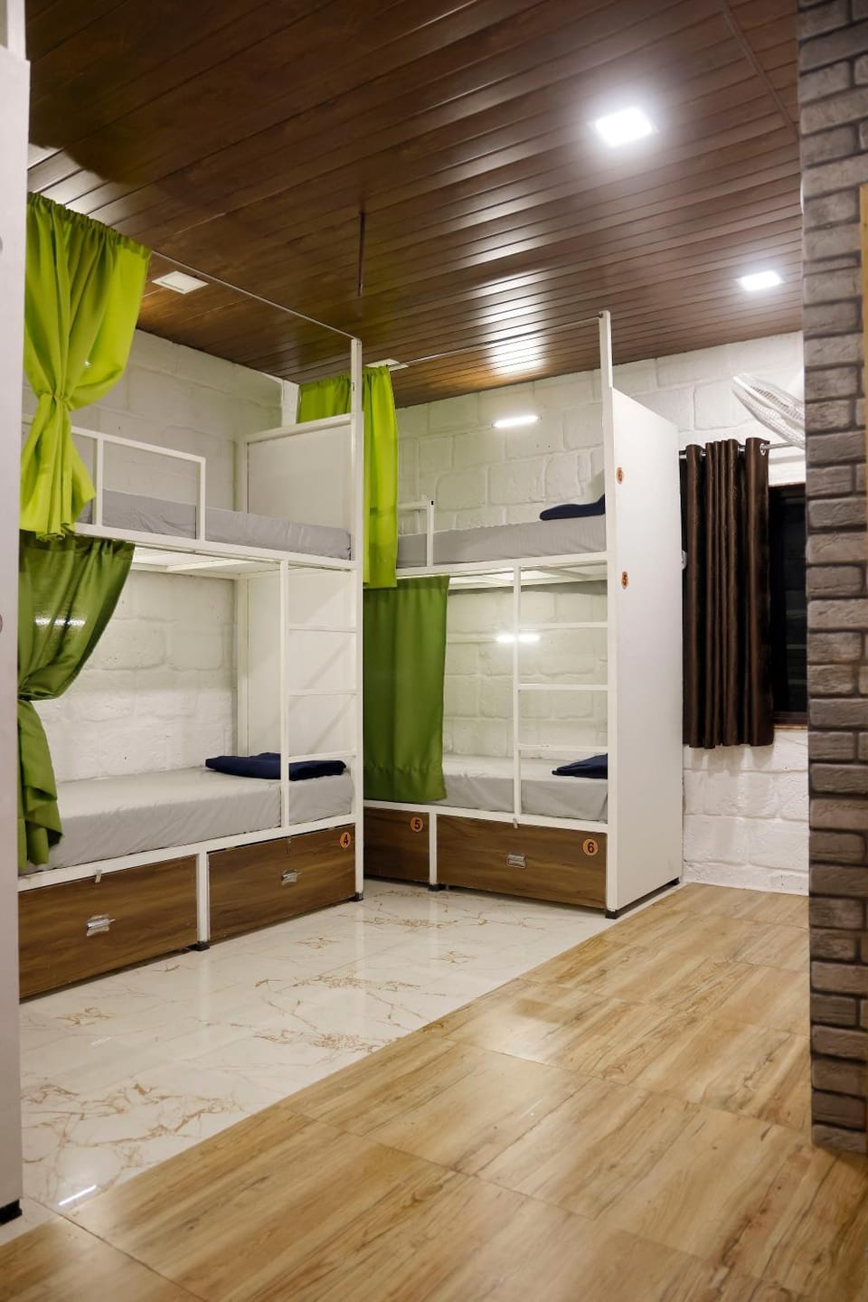 bunk bed