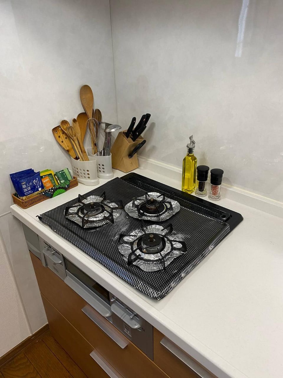 Kitchen or kitchenette, stove