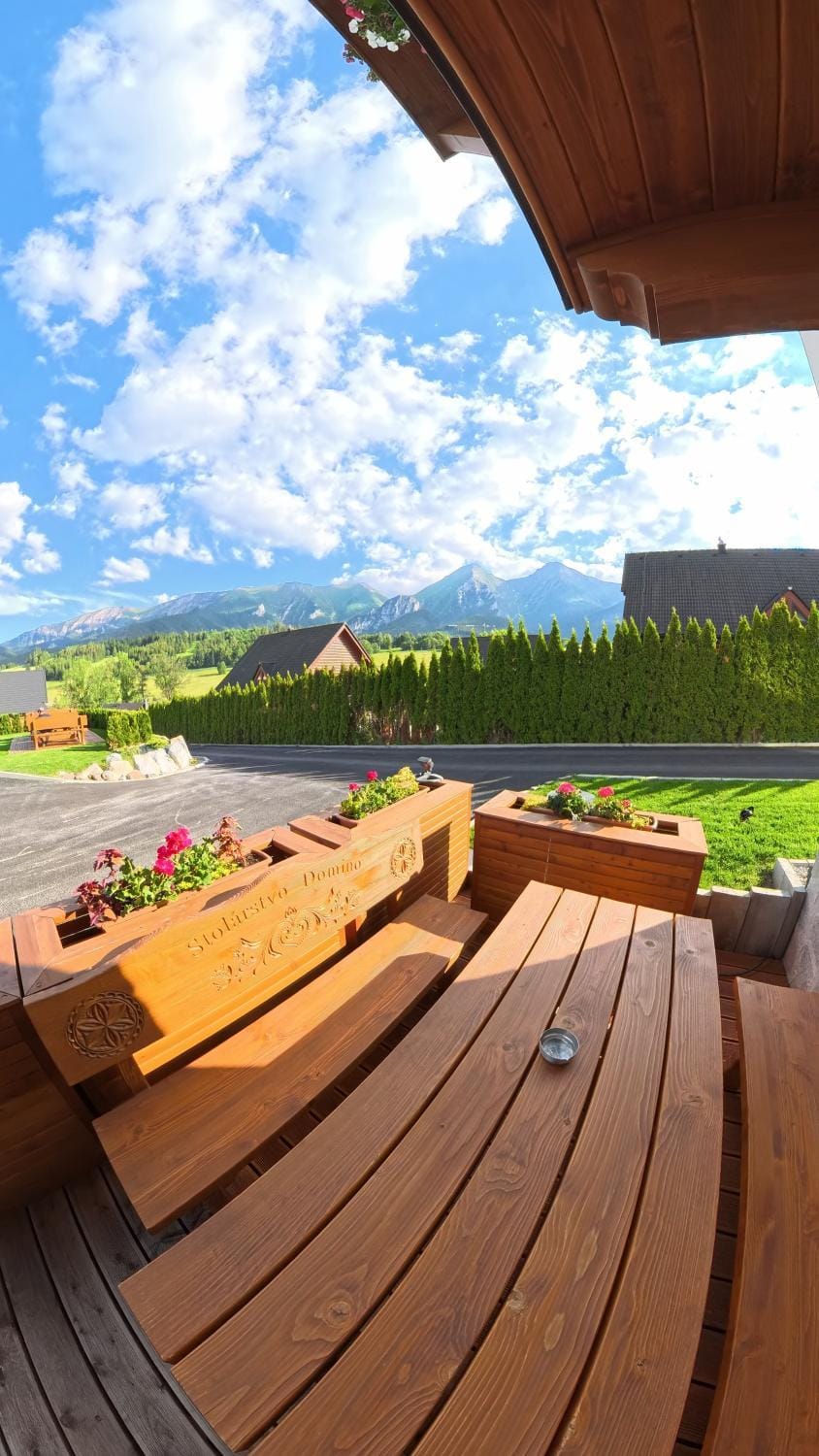 Property building, Nearby landmark, Spring, Natural landscape, Mountain view