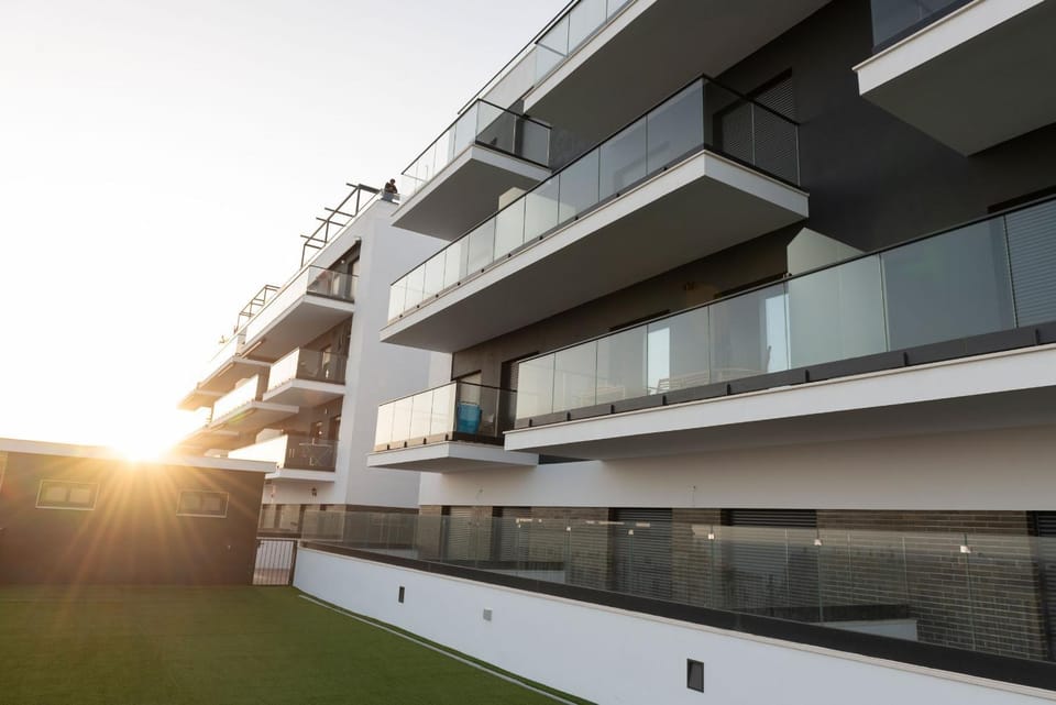 People, Balcony/Terrace