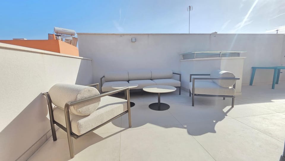 View (from property/room), Balcony/Terrace, Seating area