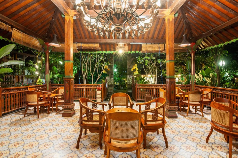 1-Bedroom Honeymoon Joglo Sleman Country Inn Yogyakarta Near Merapi Mountain Villa in Special Region of Yogyakarta