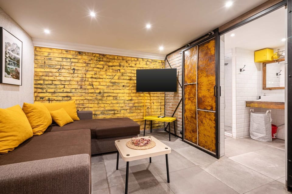 TV and multimedia, Living room, Seating area