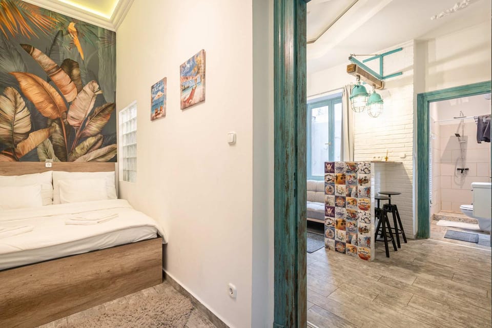 Bed, Living room, Bedroom
