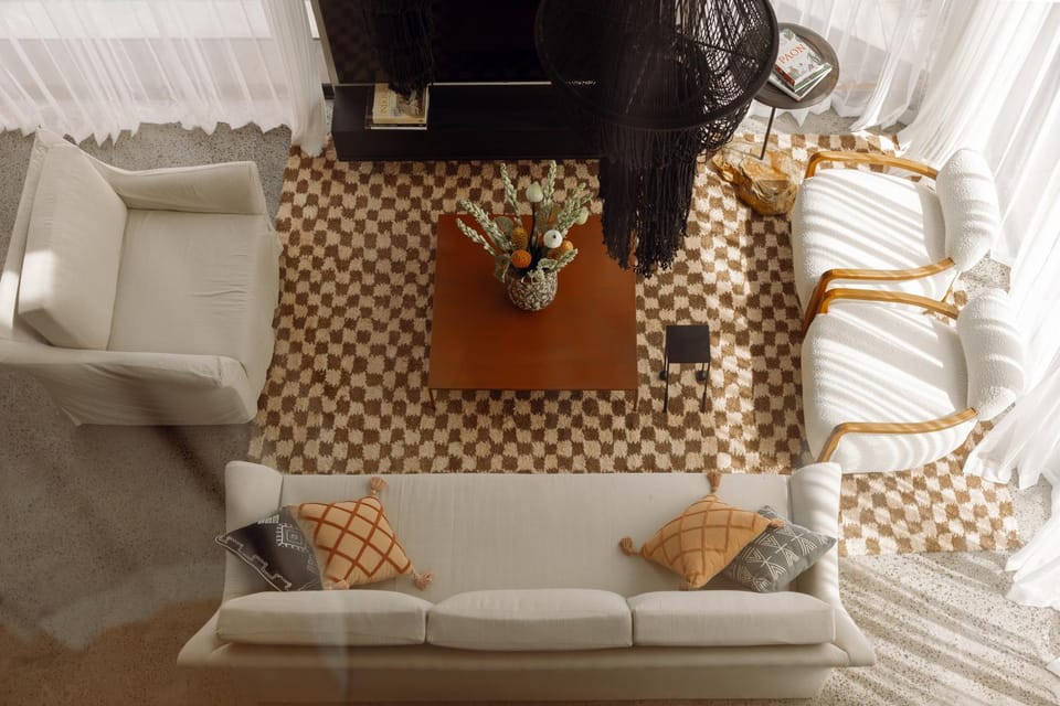 Living room, Seating area