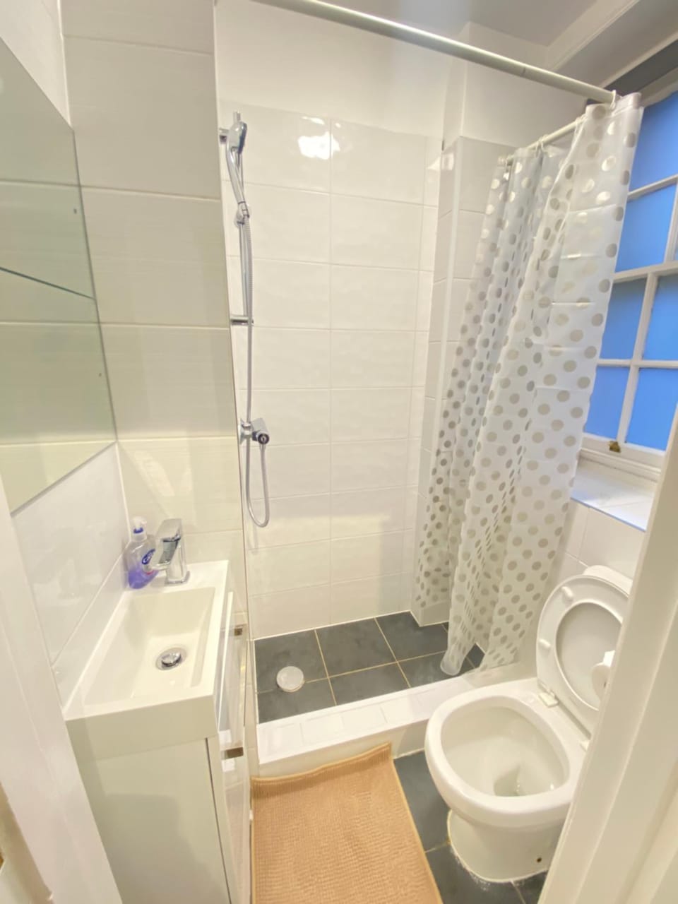 St Pracras Heaven Apartment in London Borough of Islington