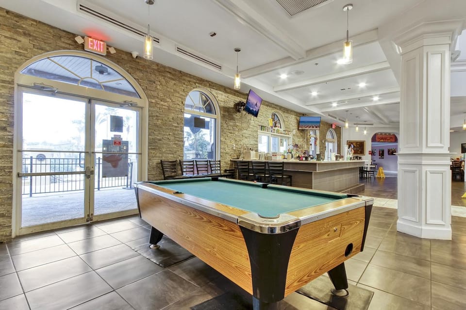 Regal Palms Retreat w/ Lazy River, Pool, & Balcony House in Four Corners