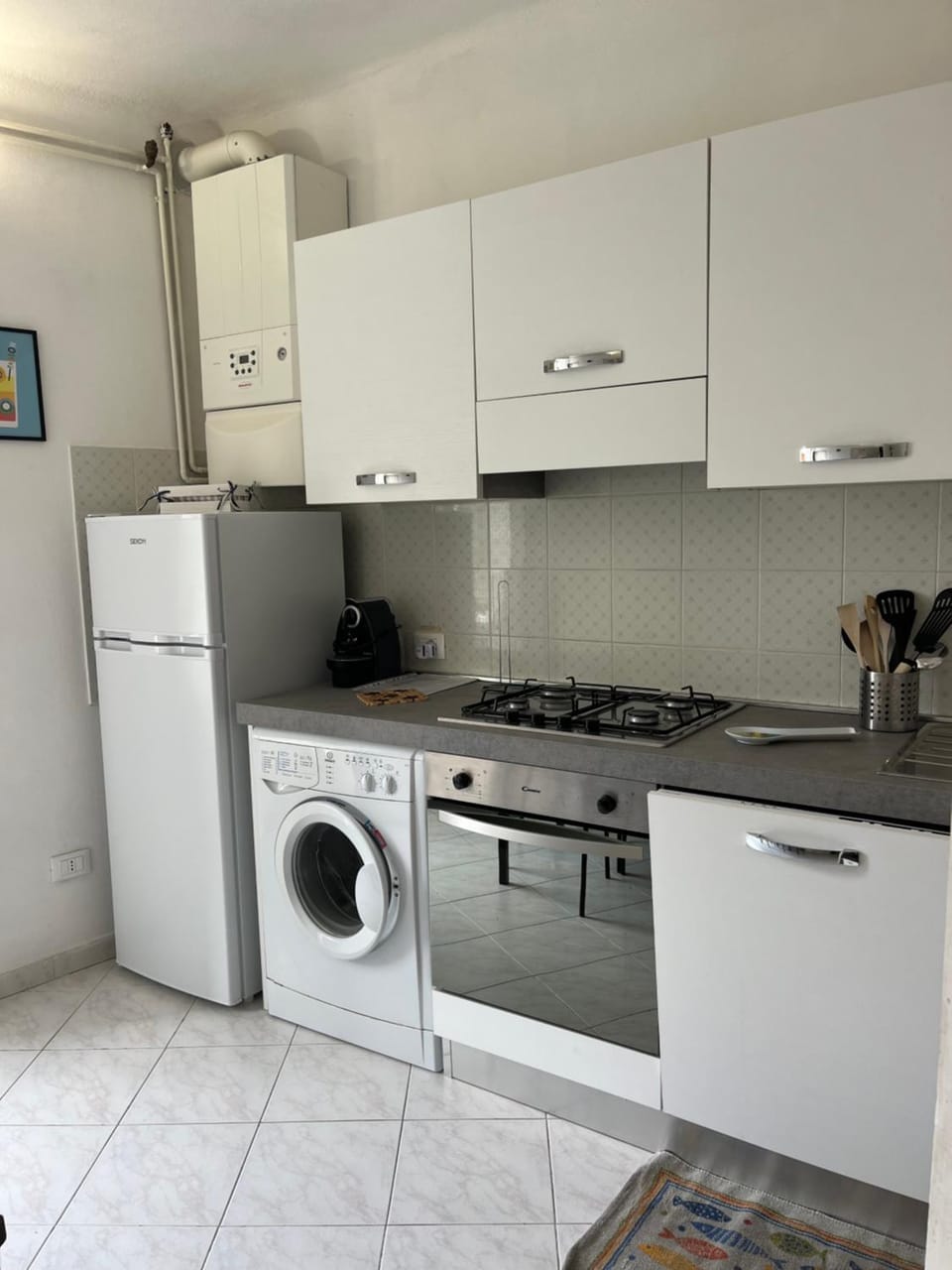 Kitchen or kitchenette