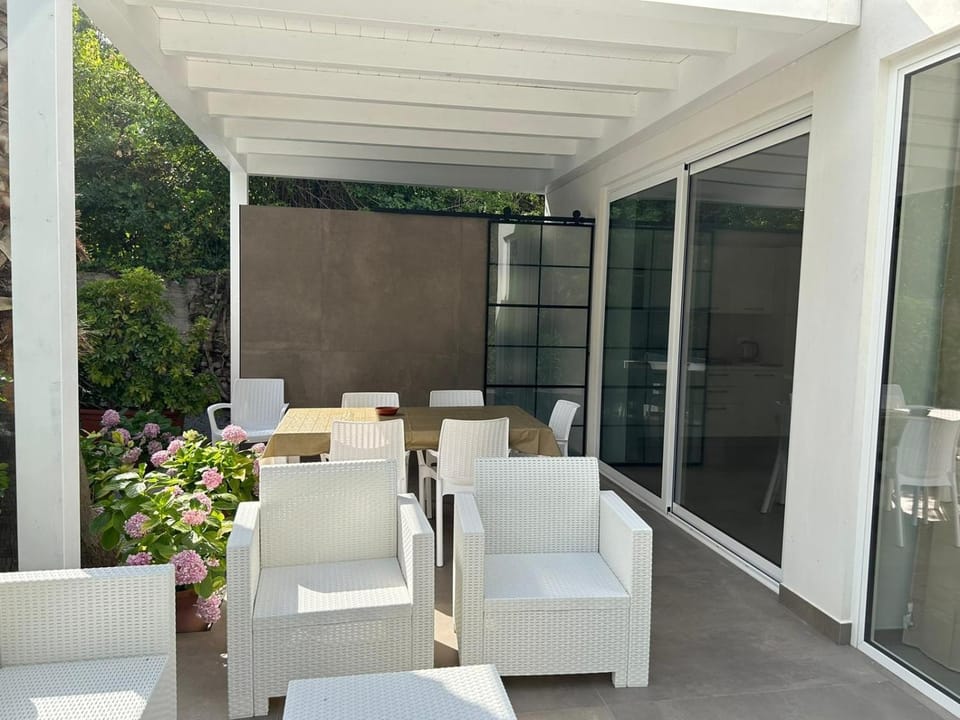 Patio, Day, View (from property/room), Balcony/Terrace, Living room