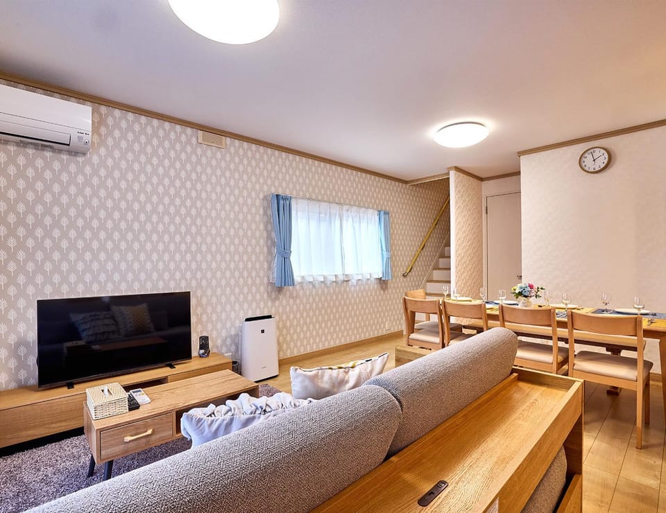 TV and multimedia, Living room, air conditioner