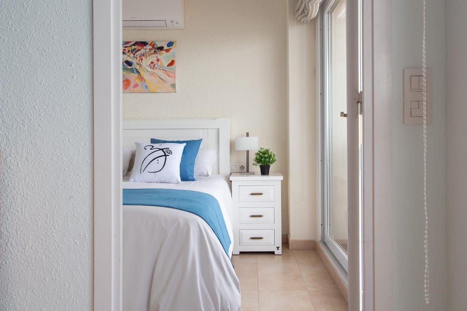 Apartamento Kandinsky Apartment in L'Escala