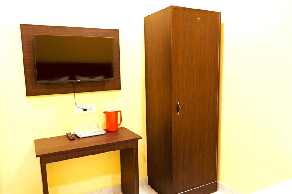 TV and multimedia, wardrobe