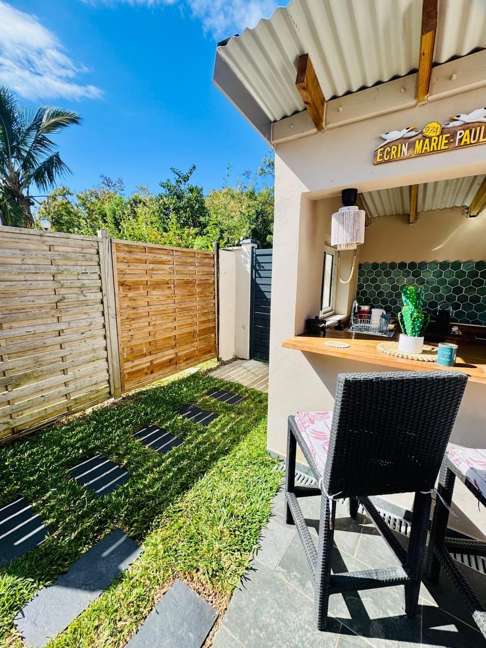 Patio, Garden, Dining area, Garden view