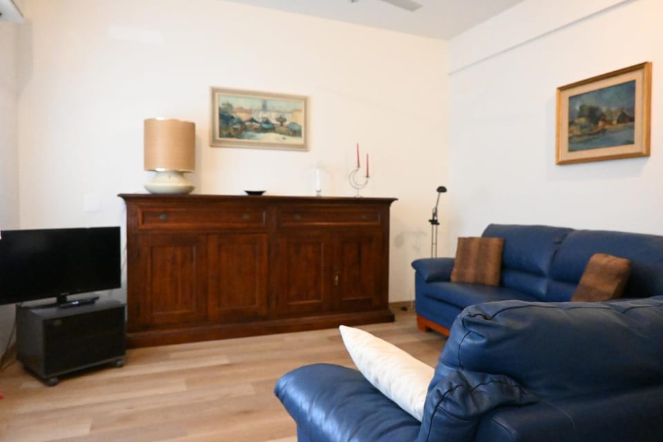 Senigallia, ampio trilocale con terrazzo - SE061 Apartment in Senigallia