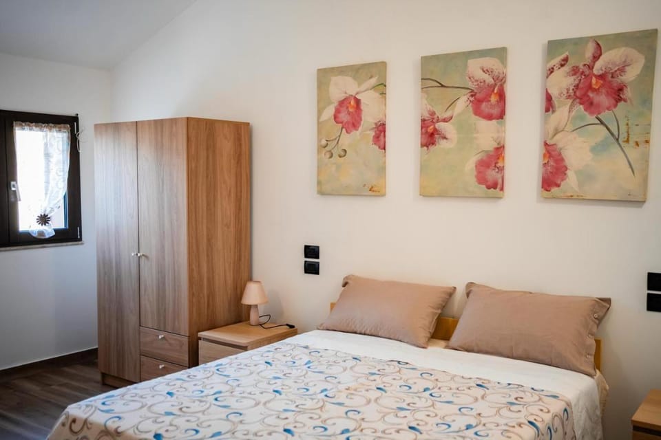 Bed, wardrobe