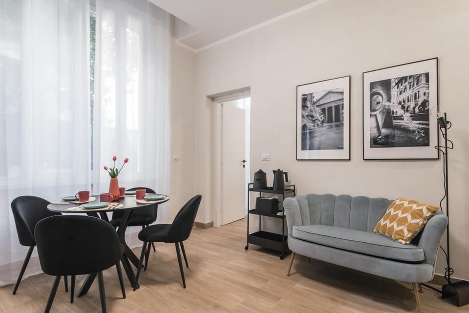 Living room, Dining area
