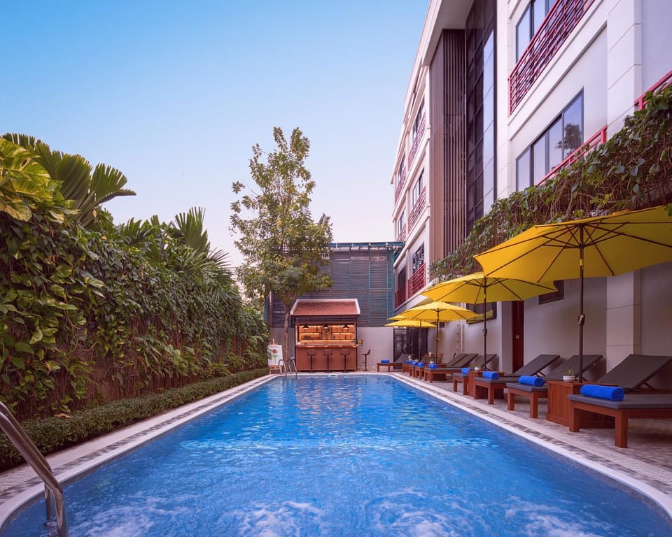 Swimming pool