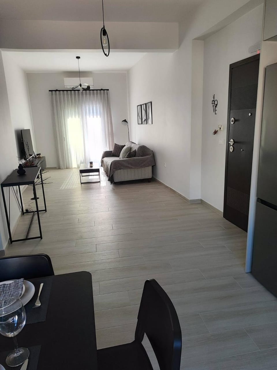 Living room, Photo of the whole room, Dining area