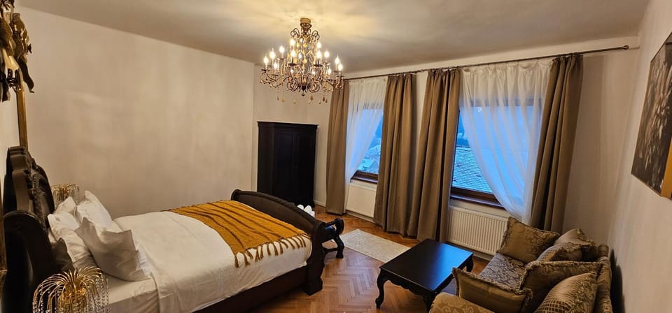 Bed, Living room, Photo of the whole room, Seating area, Bedroom